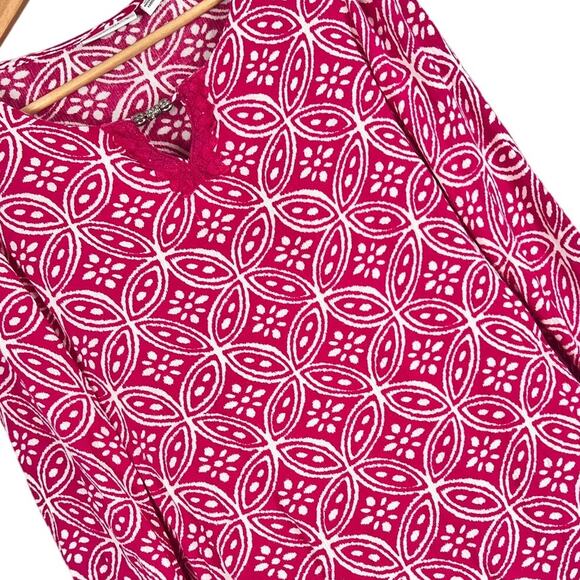 Susan Graver Tops - SUSAN GRAVER Women's L Pink White Rayon‎ 3/4 Flare Sleeve Boho Keyhole Tunic Top